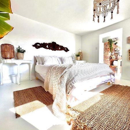 Sunny Bali Cottage Mosselbaai Buitenkant foto